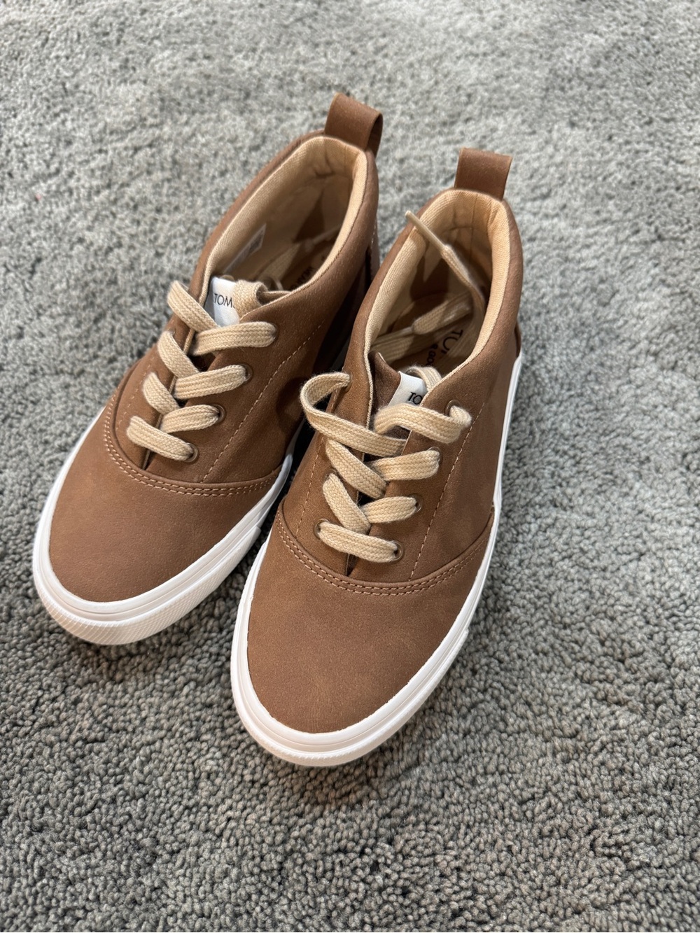 TOMS Kids Brown Shoes with Cream Laces and White Sole